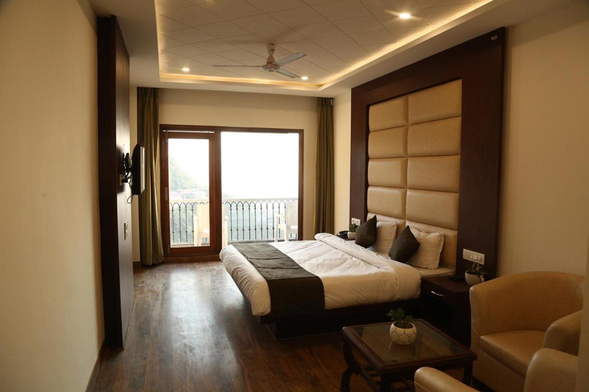 Hotel Shining Hills à Mussoorie Extérieur photo