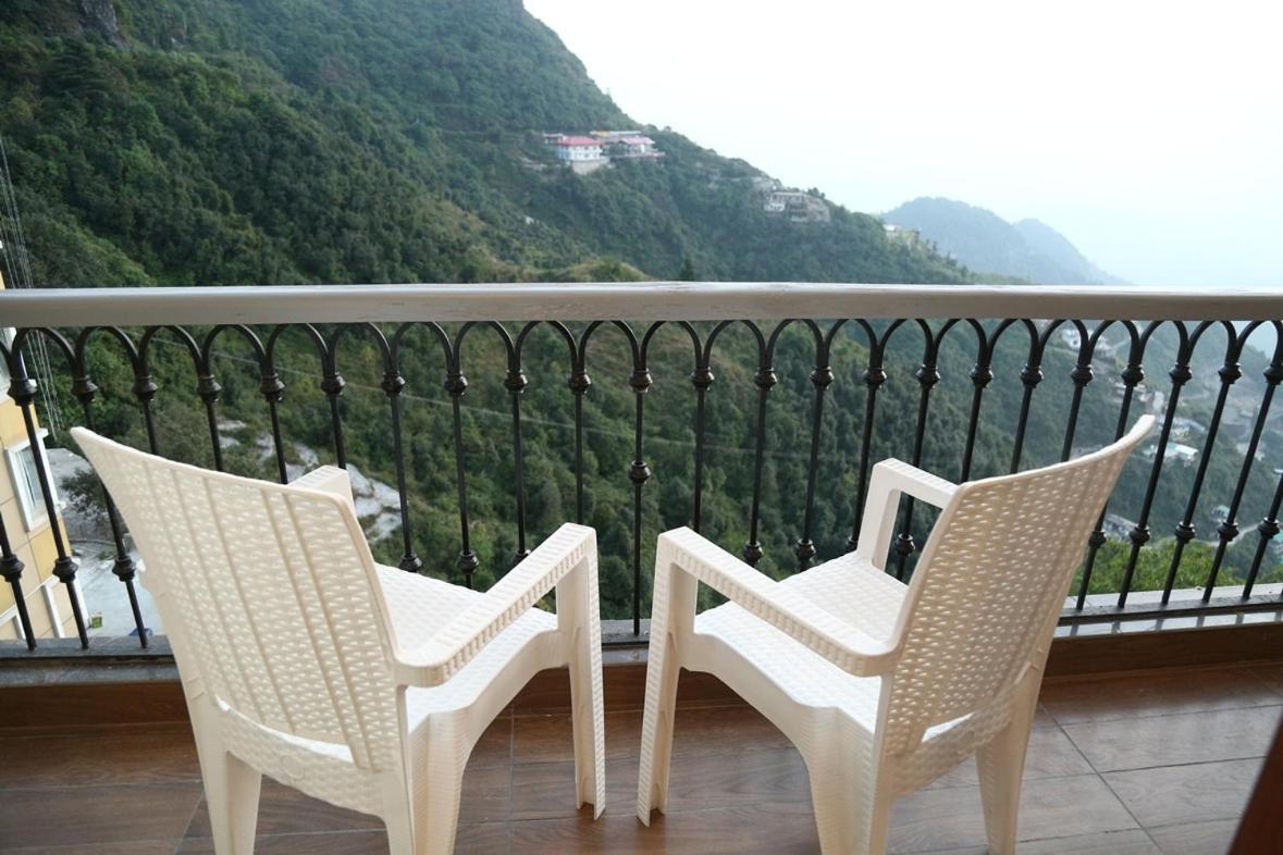 Hotel Shining Hills à Mussoorie Extérieur photo