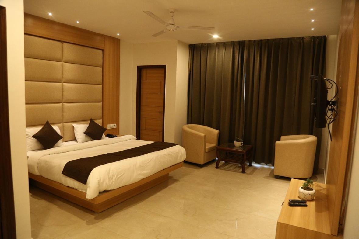 Hotel Shining Hills à Mussoorie Extérieur photo